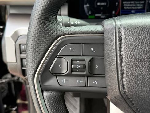 Used 2025 Toyota Tacoma TRD Off-Road image 13