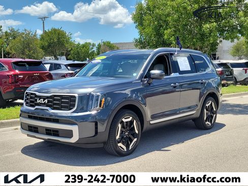 Certified 2024 Kia Telluride S w/ S Sunroof Package FWD image 3
