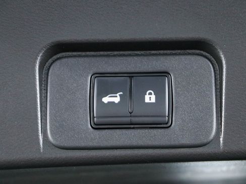 Used 2023 Nissan Rogue SV w/ SV Premium B Package FWD image 30