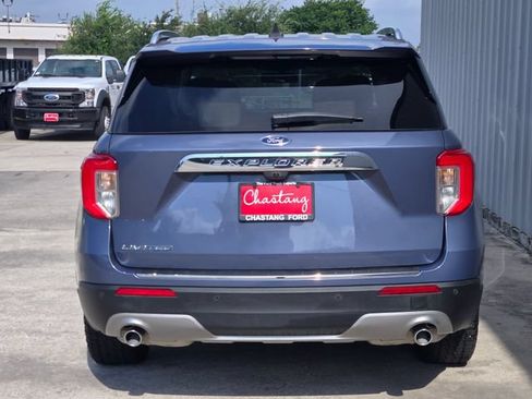 Used 2021 Ford Explorer Limited w/ Equipment Group 301A RWD image 9