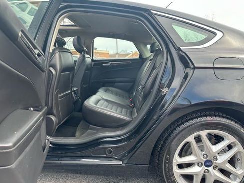 Used 2016 Ford Fusion SE w/ Equipment Group 202A image 12