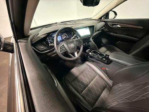 Used 2023 Buick Envision Avenir AWD/4WD image 2