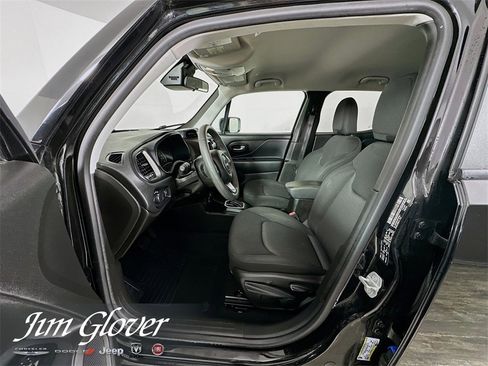 Used 2023 Jeep Renegade Latitude image 24