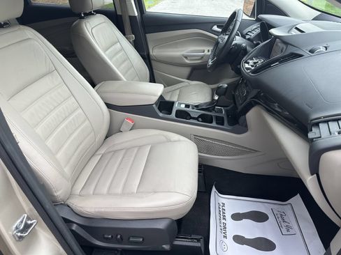 Used 2017 Ford Escape Titanium FWD image 11