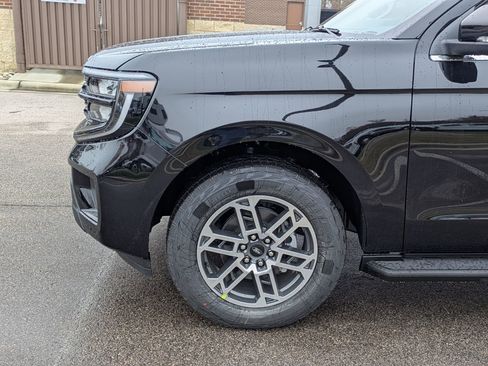 New 2025 Ford Expedition Max Active image 11