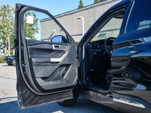 Used 2023 Ford Explorer XLT w/ Equipment Group 202A image 20