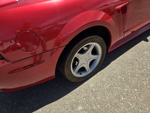 Used 2000 Ford Mustang GT RWD image 11