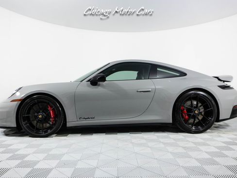 Used 2025 Porsche 911 GTS image 2