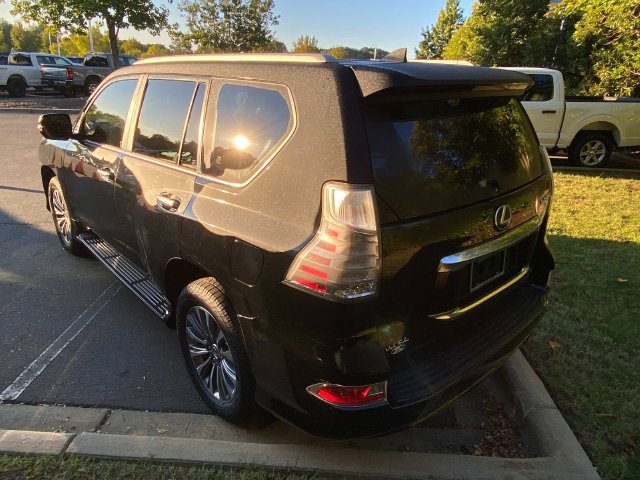 Used 2023 Lexus GX 460 Luxury w/ Accessory Package AWD/4WD image 31