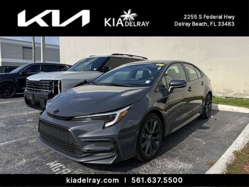 Used 2025 Toyota Corolla SE FWD image 9