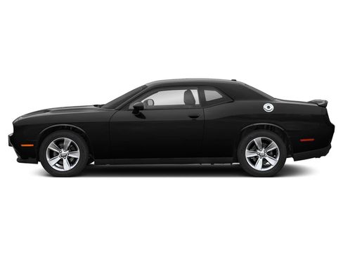 Used 2019 Dodge Challenger SXT RWD image 12