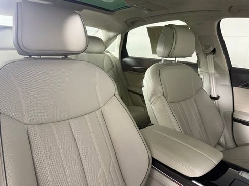 Used 2021 Audi A8 L 4.0T w/ Luxury Package image 32