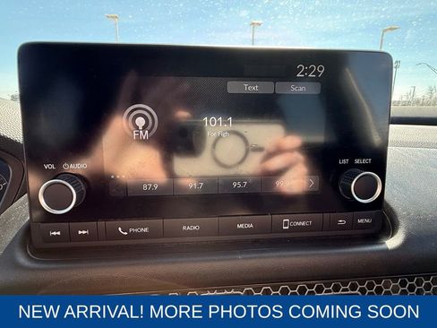 Used 2024 Honda HR-V Sport image 18