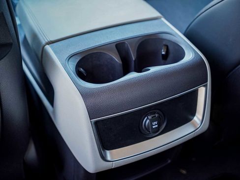 Certified 2024 Kia Carnival LX image 26