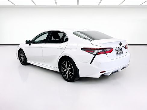 Used 2024 Toyota Camry SE FWD image 6