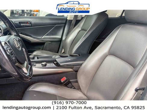 Used 2016 Lexus IS 300 AWD image 17