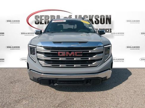 Used 2025 GMC Sierra 1500 SLE w/ X31 Off-Road Package AWD/4WD image 3