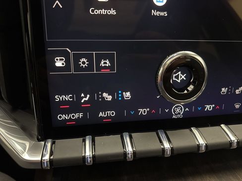 New 2026 GMC Acadia Denali Ultimate w/ LPO, All-Weather Package AWD/4WD image 53