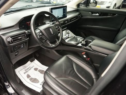 Used 2021 Lincoln Nautilus AWD w/ Equipment Group 101A image 8