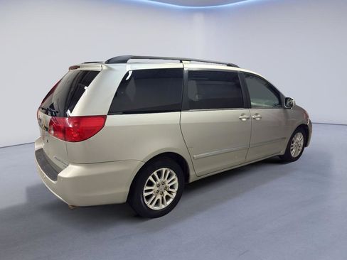 Used 2008 Toyota Sienna XLE Limited image 6