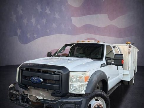 Used 2014 Ford F550 4x4 Crew Cab Super Duty image 2