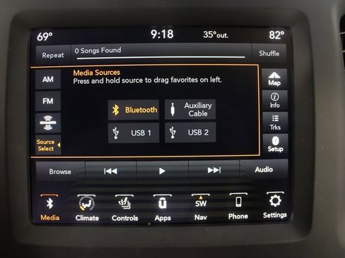 Used 2023 Jeep Cherokee Altitude Lux image 5