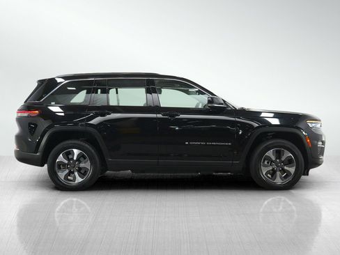 Used 2023 Jeep Grand Cherokee 4WD 4xe image 6