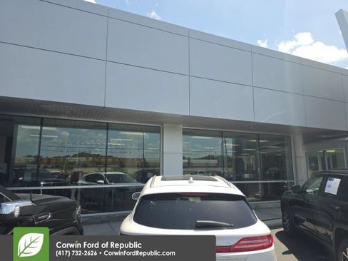 Used 2019 Lincoln MKC Reserve w/ MKC Climate Package AWD/4WD image 5