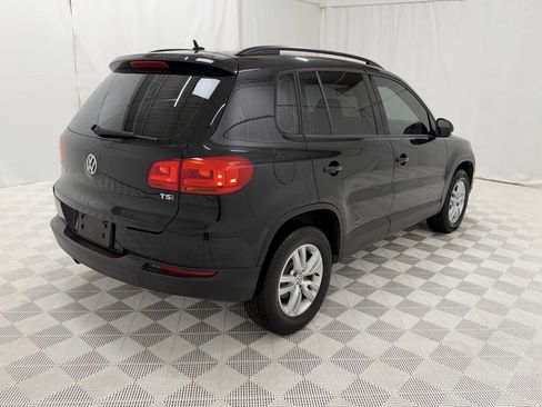 Used 2016 Volkswagen Tiguan S image 9