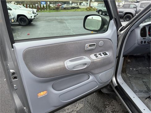 Used 2002 Toyota Tundra SR5 image 8