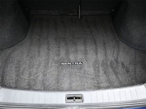 Used 2017 Nissan Sentra SV image 12