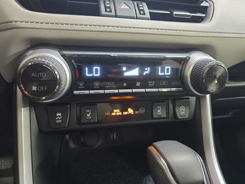Used 2025 Toyota RAV4 XLE Premium w/ Weather Package AWD/4WD image 21
