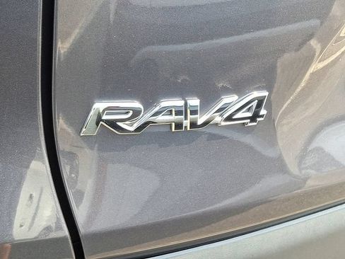 Used 2025 Toyota RAV4 XLE AWD/4WD image 8