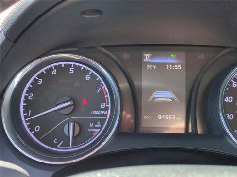 Used 2019 Toyota Camry SE image 11