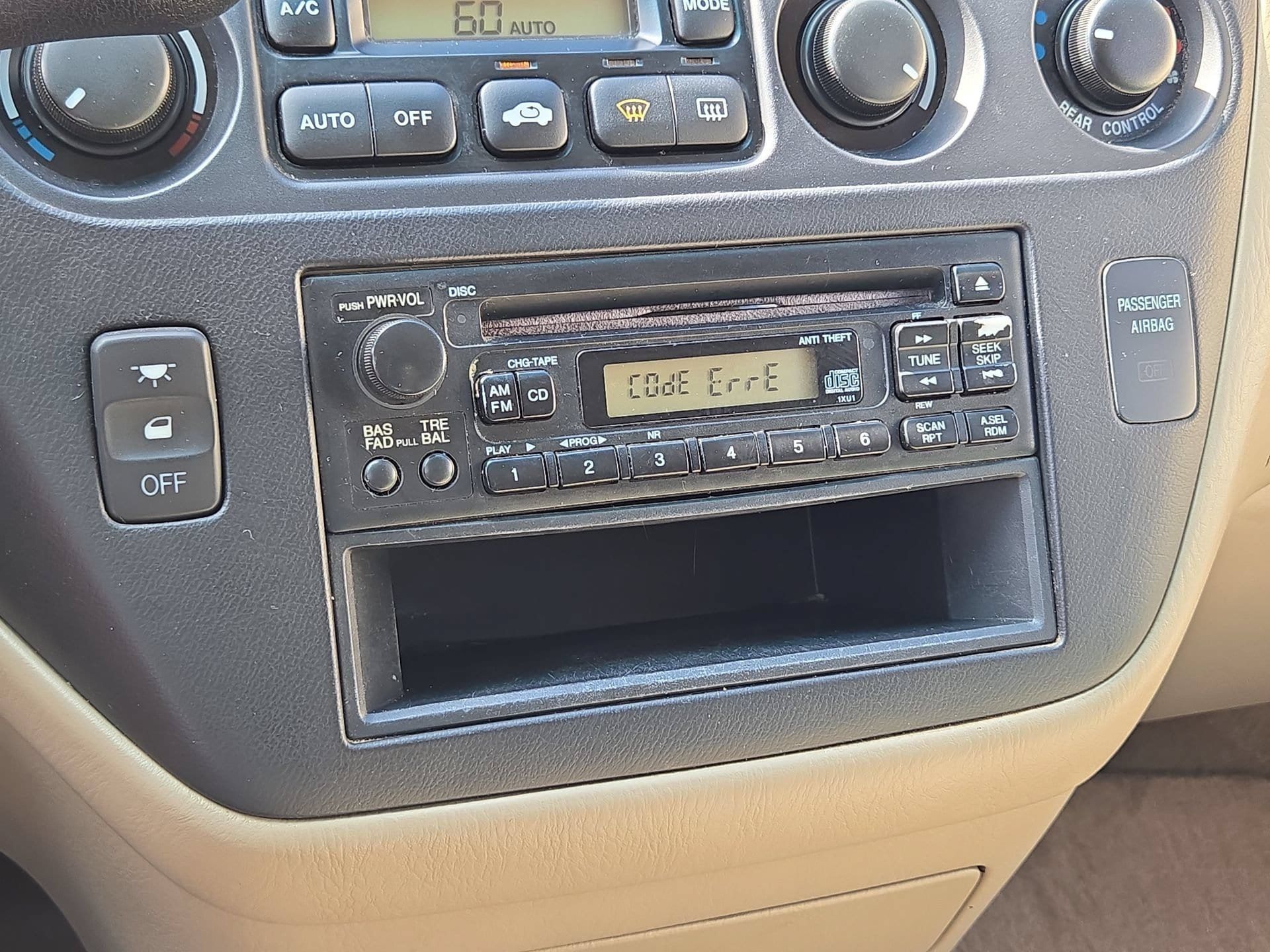 Used 2004 Honda Odyssey EX image 18