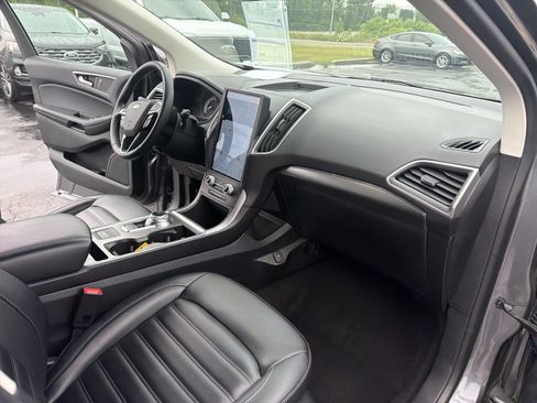 Certified 2022 Ford Edge SEL w/ Convenience Package AWD/4WD image 32