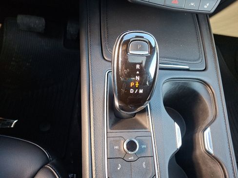 Used 2020 Cadillac XT4 Premium Luxury w/ Cold Weather Package image 16