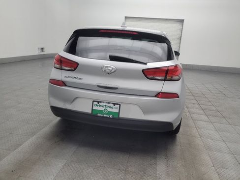 Used 2018 Hyundai Elantra GT FWD image 7