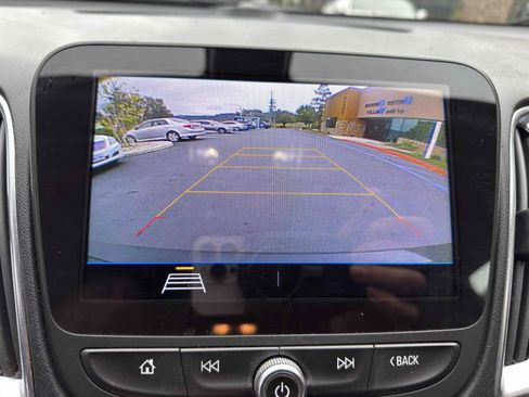 Used 2020 Chevrolet Malibu LT image 34