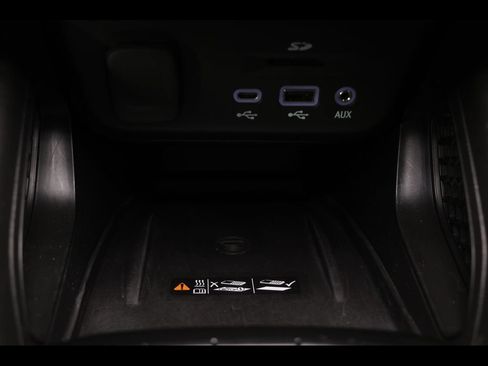 Used 2023 Chevrolet TrailBlazer RS w/ Technology Package AWD/4WD image 28