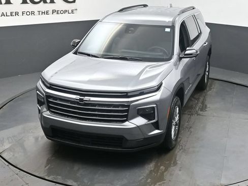 New 2026 Chevrolet Traverse LT w/ Driver Confidence Package FWD image 25