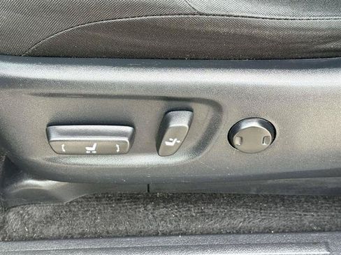 Used 2019 Toyota 4Runner TRD Off-Road AWD/4WD image 15