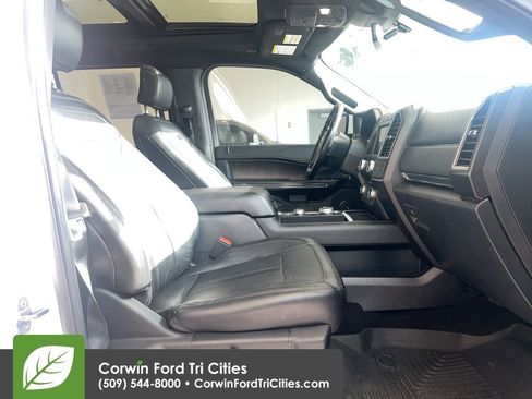 Used 2019 Ford Expedition Limited w/ Equipment Group 301A AWD/4WD image 10