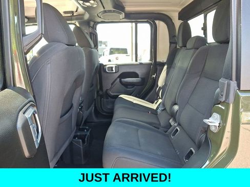 Used 2022 Jeep Gladiator Sport AWD/4WD image 10
