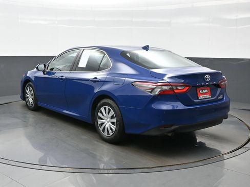Used 2023 Toyota Camry LE FWD image 4