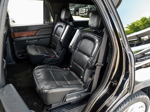 Used 2022 Lincoln Navigator Reserve AWD/4WD image 41