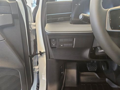 New 2026 Nissan Leaf SV+ w/ Illuminated Package image 15