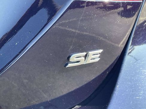 Used 2022 Toyota Camry SE FWD image 10