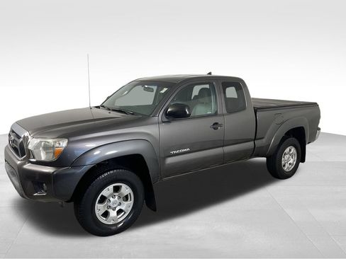 Used 2015 Toyota Tacoma 4x4 Access Cab V6 w/ SR5 Package image 4
