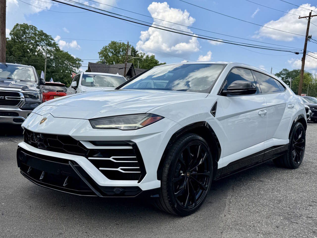 Used 2021 Lamborghini Urus AWD/4WD image 3